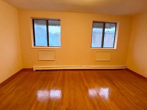 5th image of 1132 128th St #3
