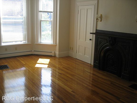 3rd image of 37 Railroad Ave APT 1