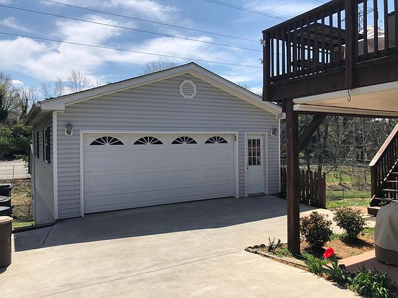 2nd image of 861 Finney Dr