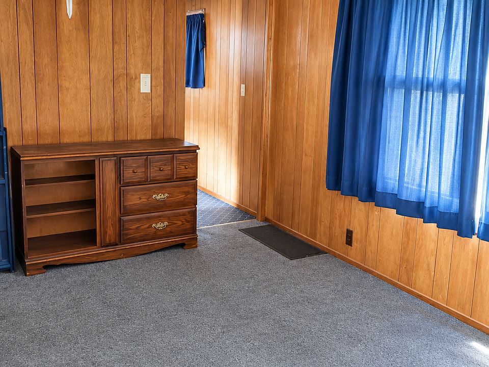 2nd image of 425 Monroe Ave #26