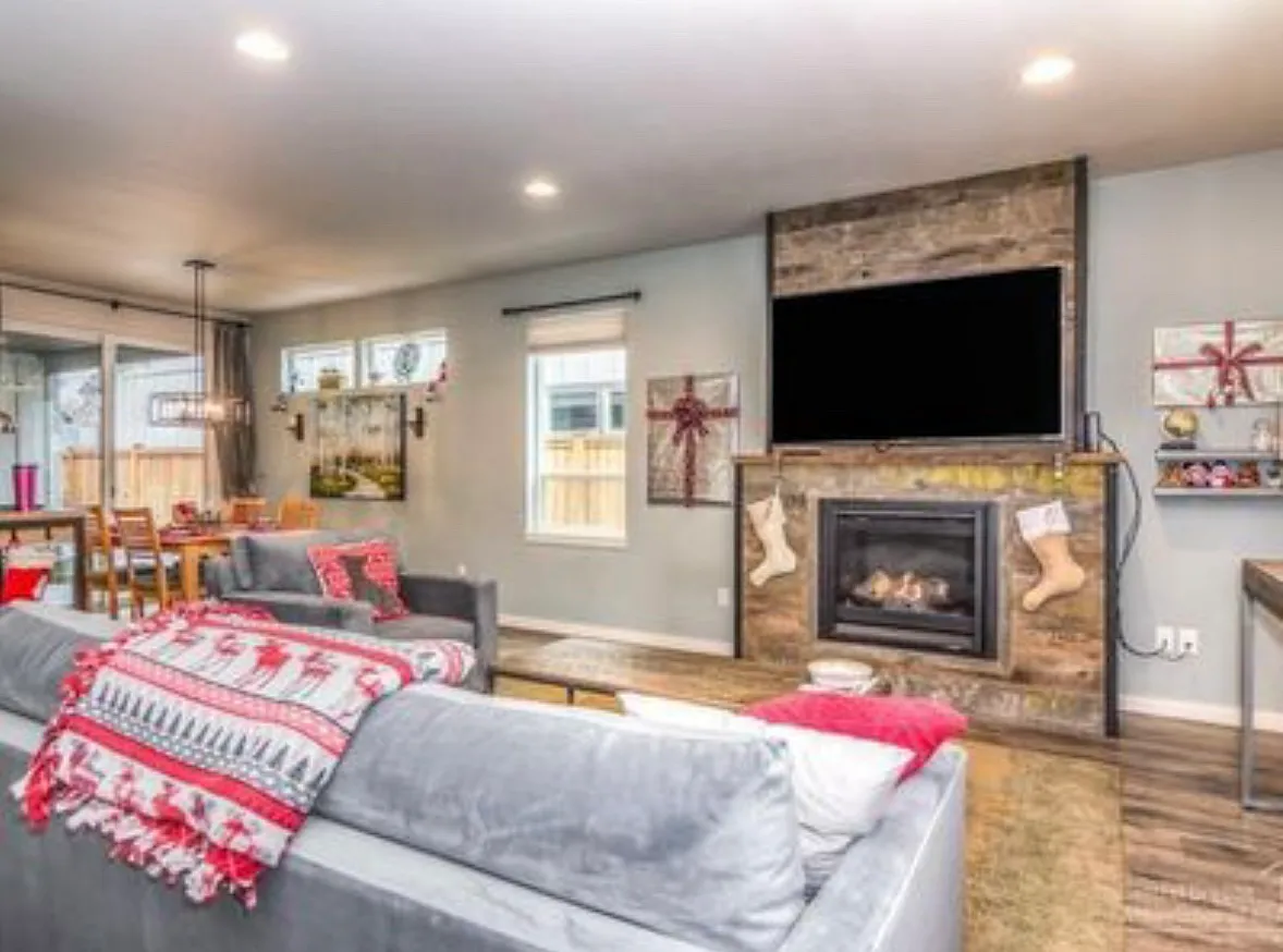 3 bed, 1676 sqft, $2,900 — Photo 3