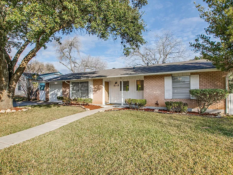 5715 Angie Pl — Photo 3