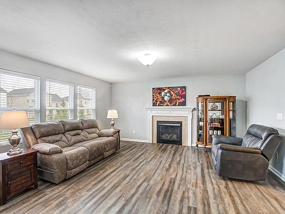 5th image of 3948 Caysee Jay Way
