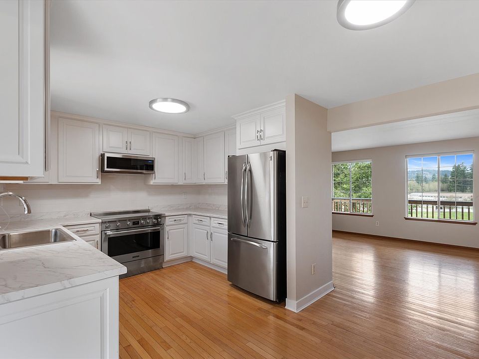 1st image of 11814 188th St SE