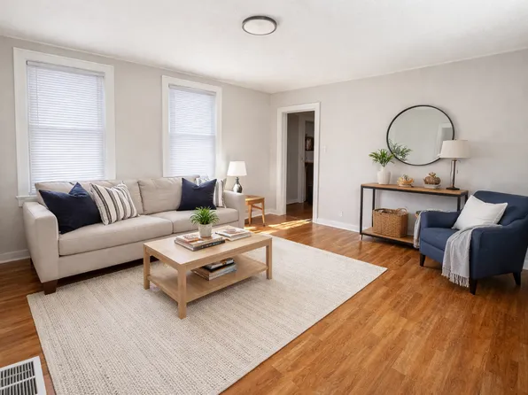 1251 1/2 S 16th St, Omaha, NE 68108