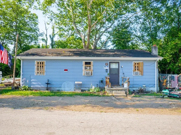 61 5th Ave, Peebles, OH 45660