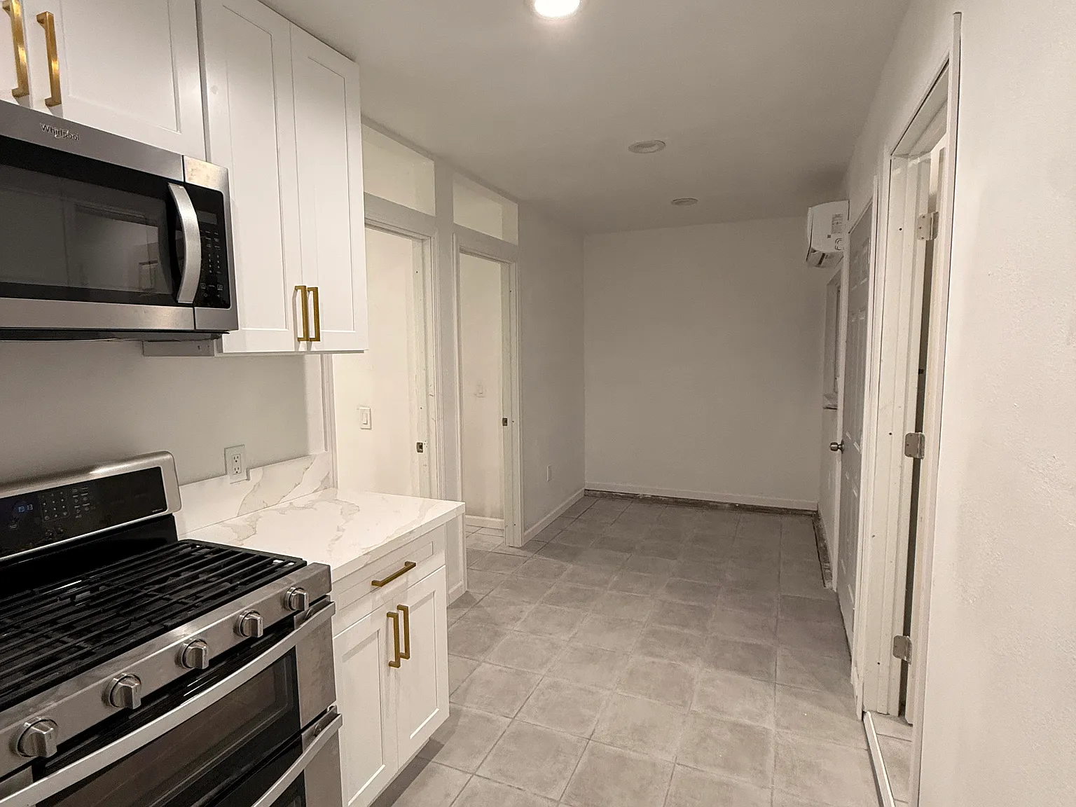 Woodbriar Dr, Riverside — Photo 3