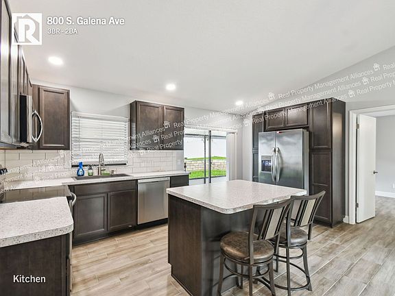 5th image of 800 S Galena Ave