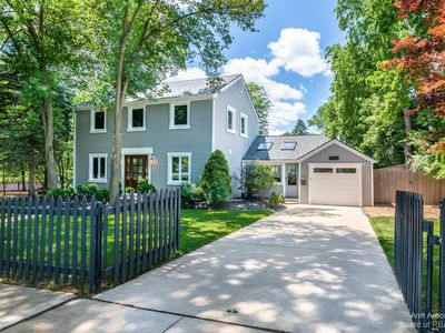 1718 Harding Rd, Ann Arbor, MI, 48104
