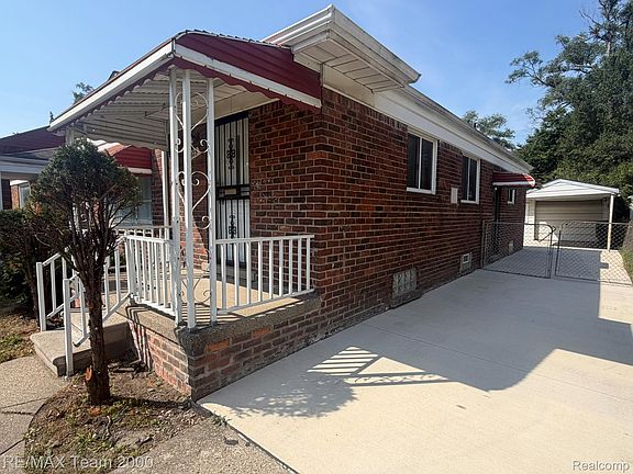 3rd image of 9023 Evergreen Ave