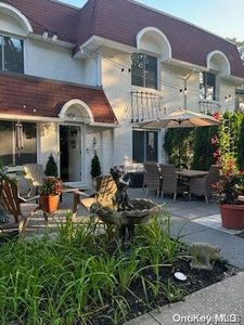 405 Clubhouse Court #405, Coram, NY, 11727