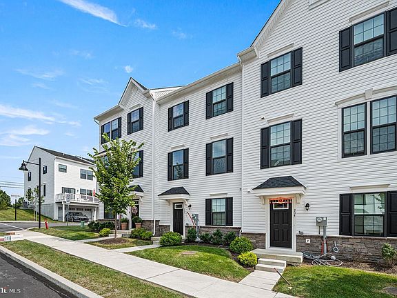 2nd image of 202 River Birch Way