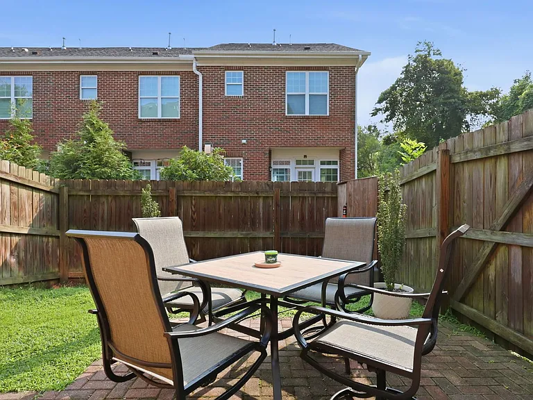 1700 Raney Ct — Photo 5