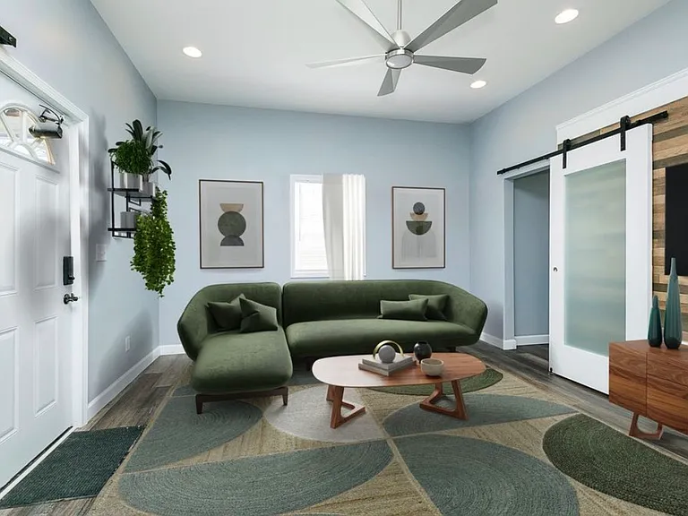 344 S Hamilton Ave — Photo 3