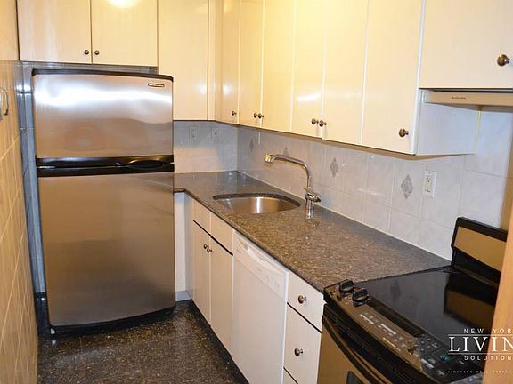 2nd image of 130 Water St APT 8C