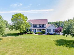 9655 Roanoak Dr, Rockford, IL 61107