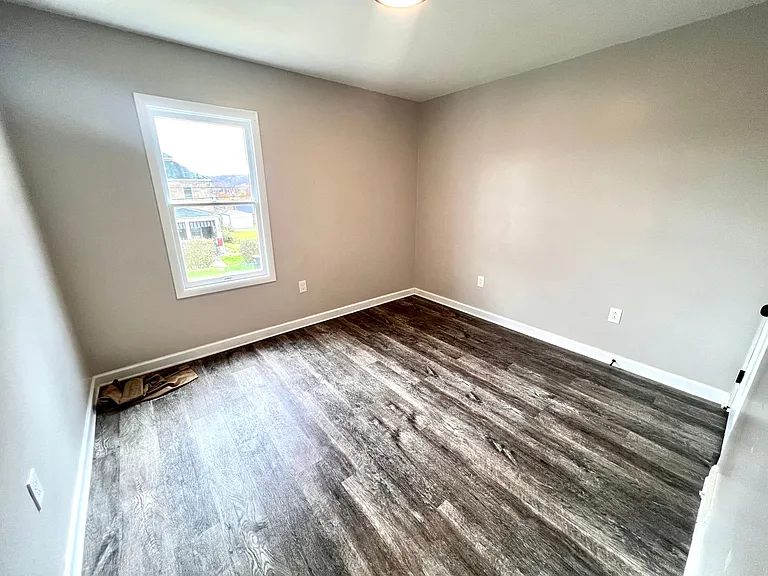 1620 Polk St — Photo 17