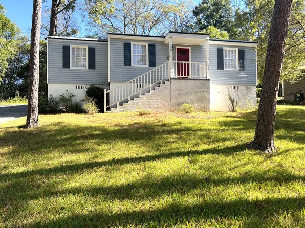 2581 Old Holton Rd, Macon, GA 31204