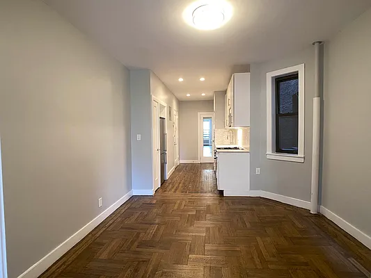 Rented by Tourma Realty LLC | media 18