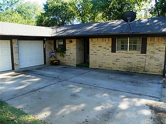 4th image of 131 Lakeline Dr