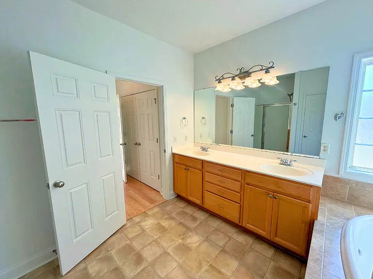 1602 Hucknall Pl — Photo 13