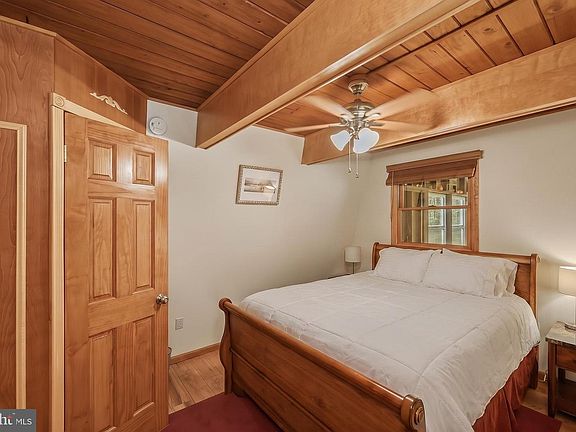 5th image of 2448 Birchwood Dr