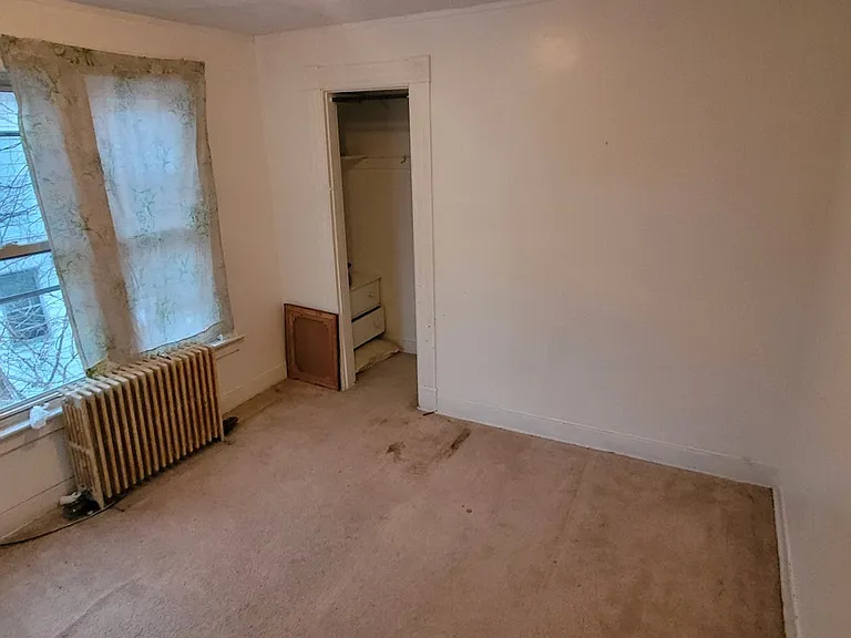 Large Bedroom 3