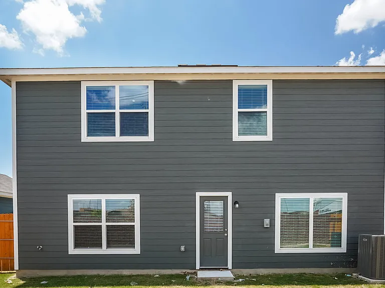 1545 Harvester Dr — Photo 17