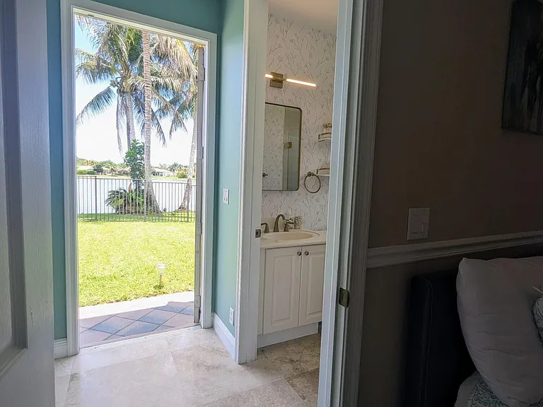 10640 Oak Meadow Ln — Photo 46