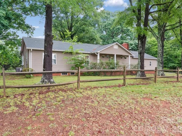 170 Scotts Creek Rd, Statesville, NC 28625
