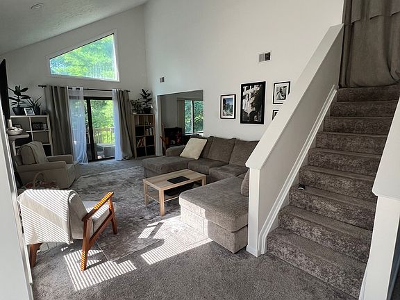 5th image of 9339 Hunters Creek Dr