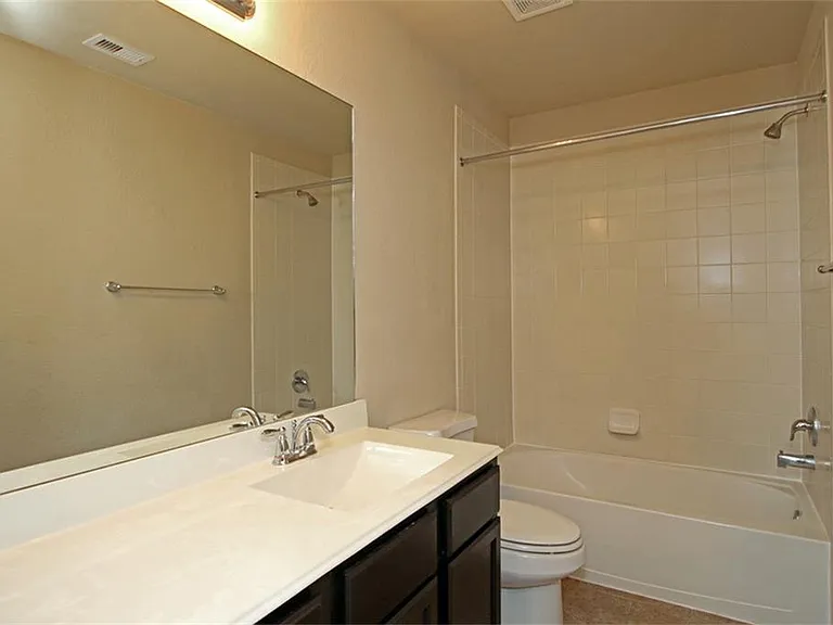 8902 Finnery Dr — Photo 23