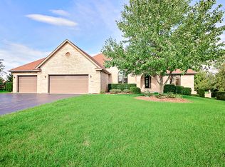 8413 Saint Moritz Dr, Spring Grove, IL 60081