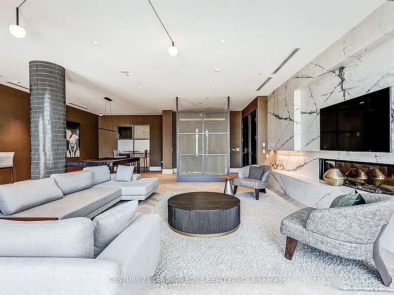 2545 Simcoe St N #803 — Photo 36