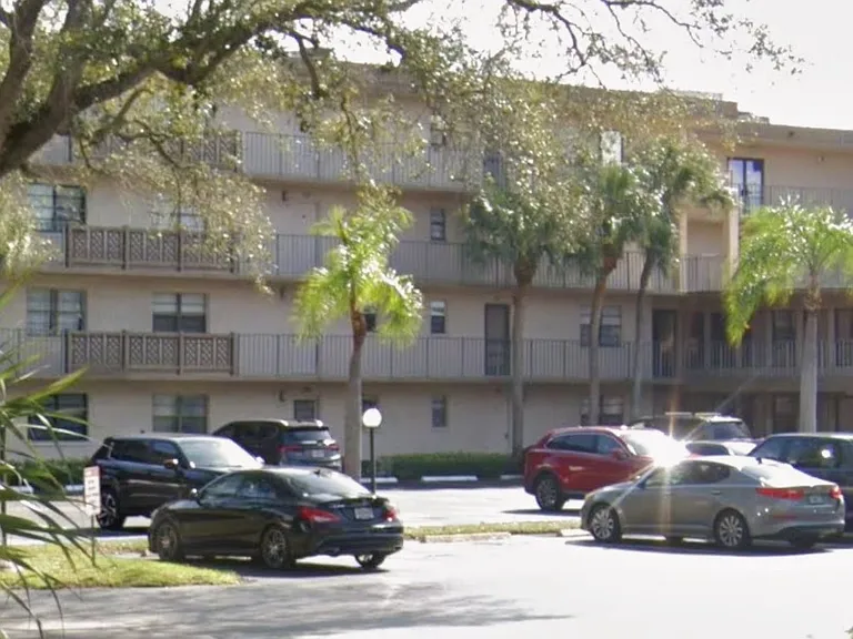 9273 SW 8th St #310 — Photo 24