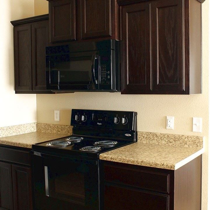1st image of 4505B Cambridge Dr