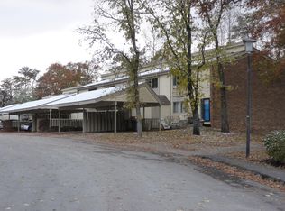 14 Brookside Dr, Oak Ridge, TN 37830