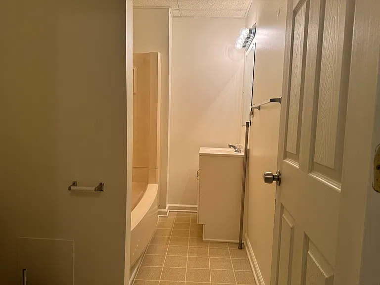 1456-1464 Dewey Ave #3 — Photo 2