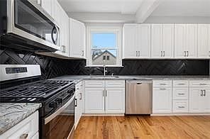 3rd image of 148 Evergreen St Floor 2