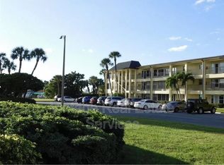 4700 Cove Cir APT 205, Saint Petersburg, FL 33708
