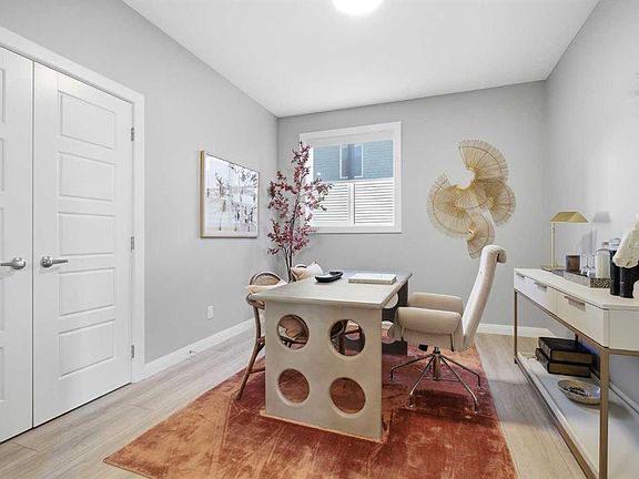 3rd image of 468 S Dawson Cir