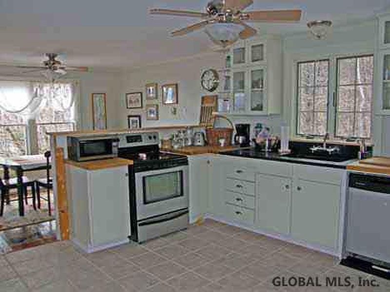 5th image of 19 Lakeshore Terrace