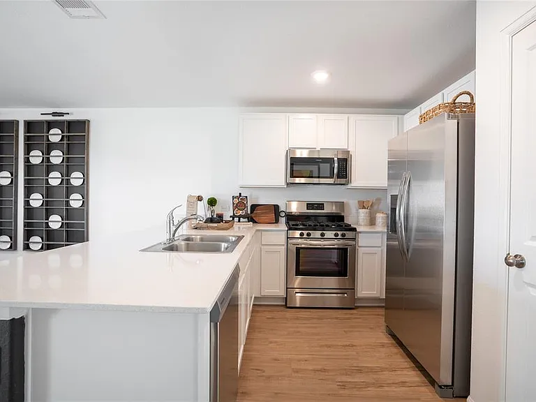 1627 Wildwood Dr — Photo 4