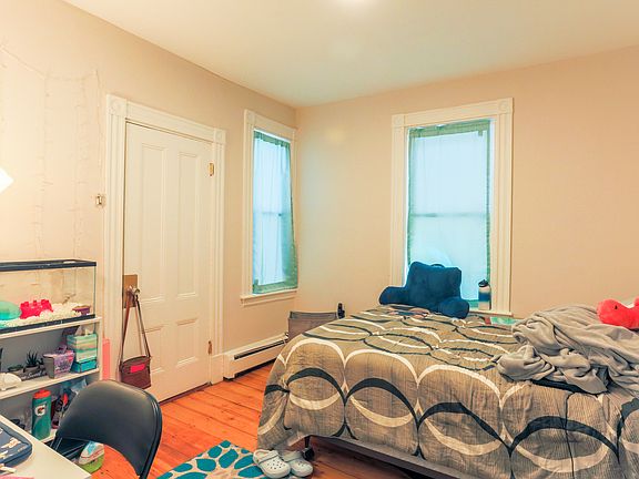 4th image of 1574 Tremont St #4