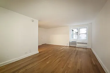 Rented by Manhattan Skyline