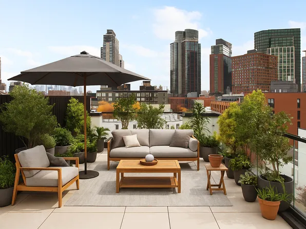 1110 Manhattan Avenue image 13 of 14