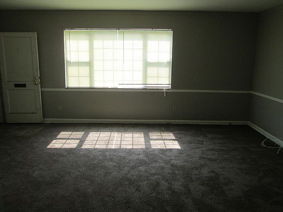 2nd image of 300 Mayfair Blvd APT D