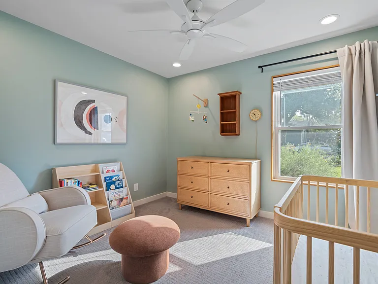 6802 Duquesne Dr — Photo 32