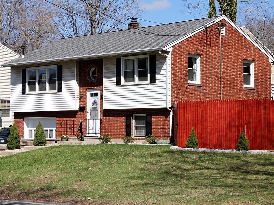 1st image of 410 Bradley Ave