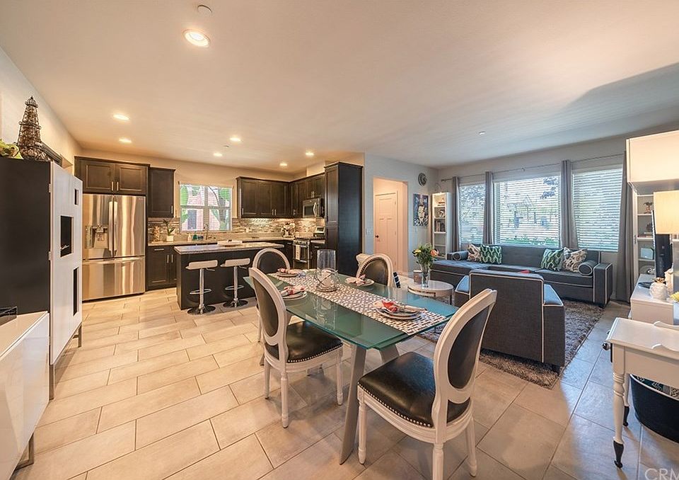 1st image of 401 S Anaheim Blvd Unit 2